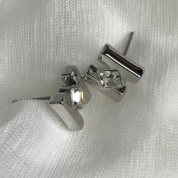 Jewelry - Pierced Earrings | Silver Tone w/ Crystal